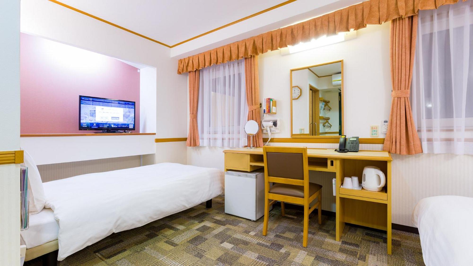 Toyoko Inn Hiroshima-Eki Minami-Guchi Migi Habitación foto