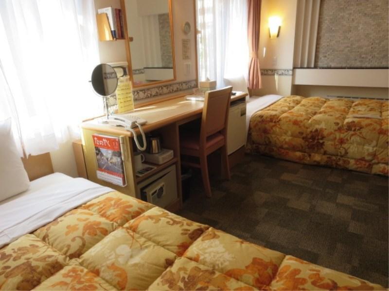 Toyoko Inn Hiroshima-Eki Minami-Guchi Migi Exterior foto